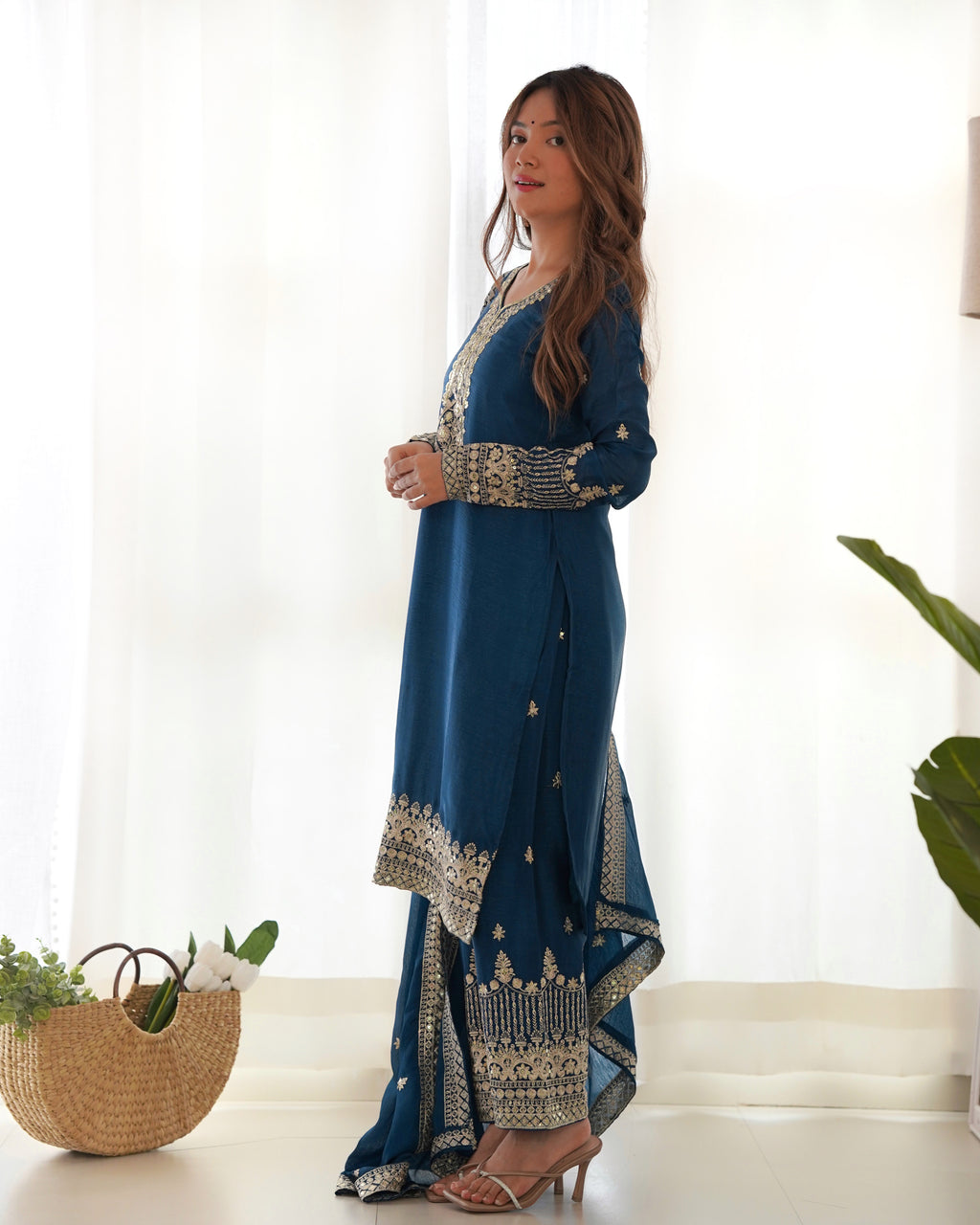 Royal Teal Pure Chinon Silk Embroidered Kurta Set with Dupatta & Trousers